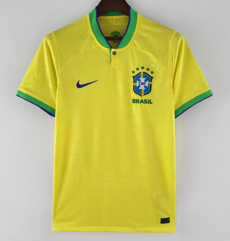 Fans Verison 2022 Brazil home