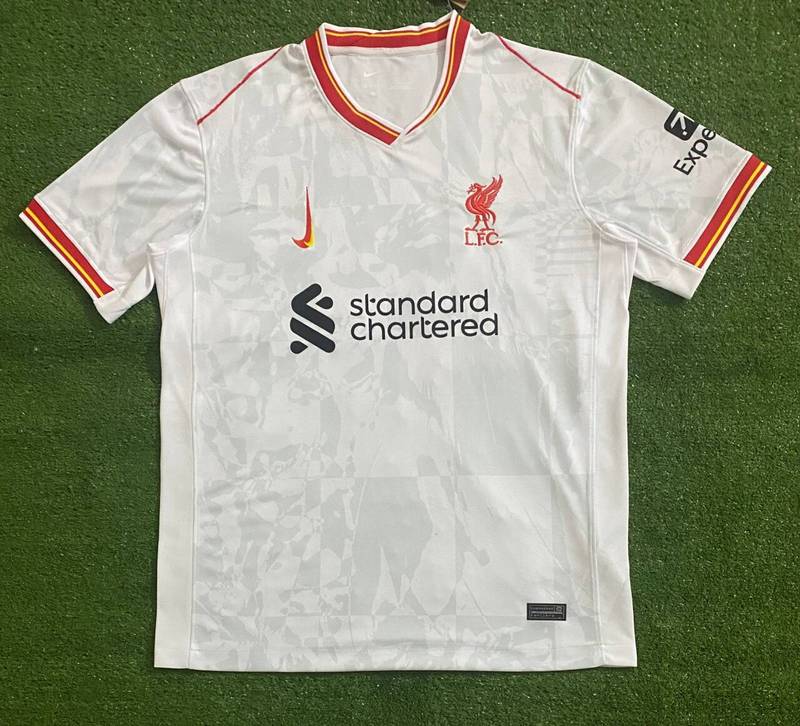 Fans Version 24/25 Liverpool Tthird away