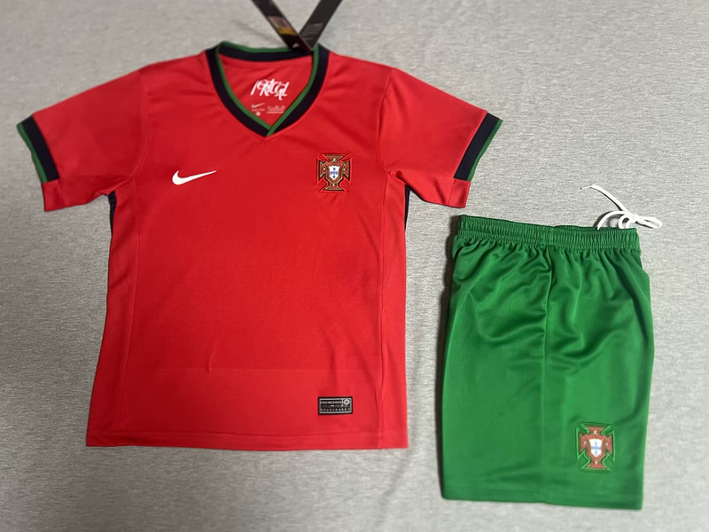 Adults Kits 24/25 Portugal home 