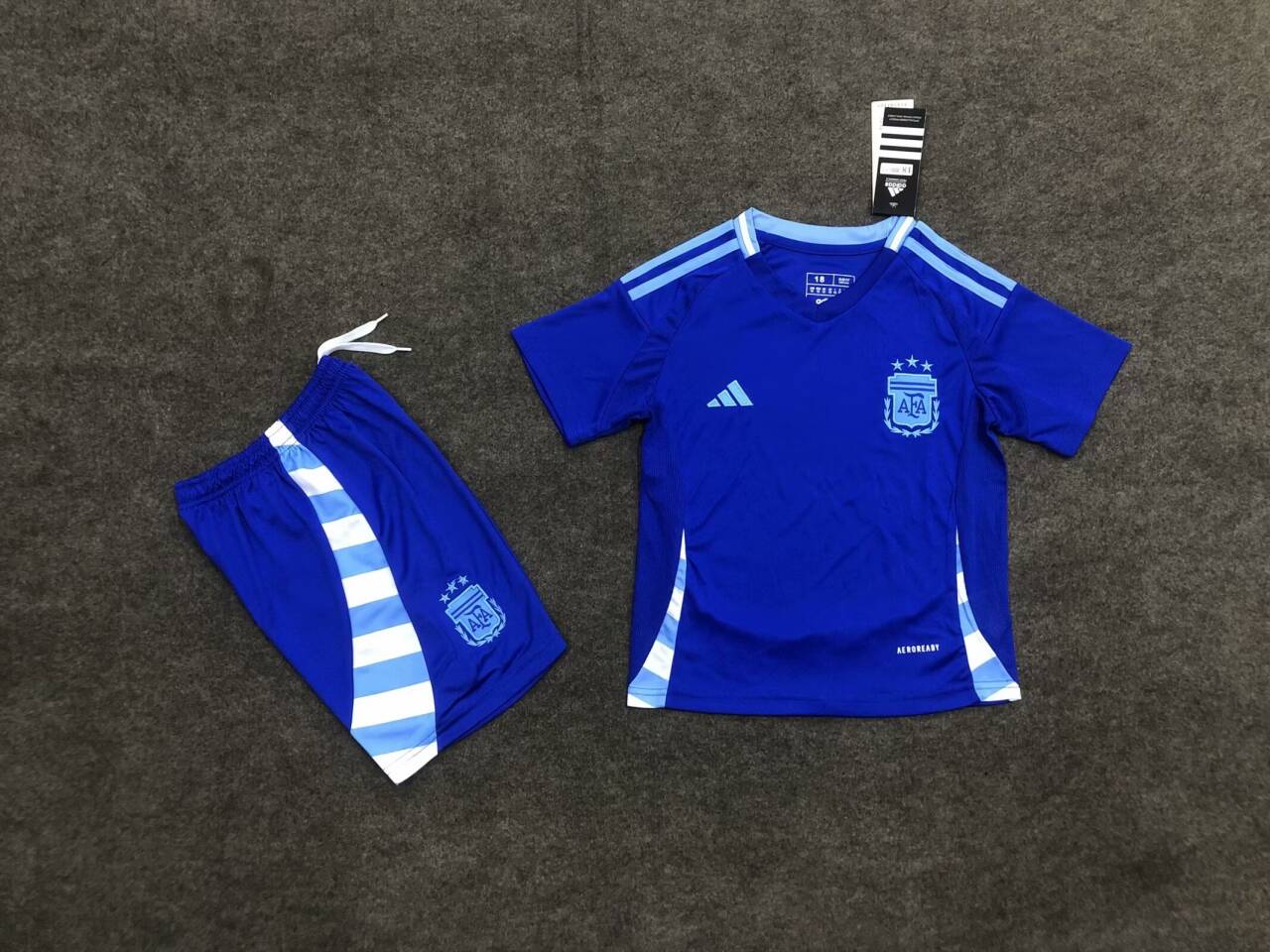 Adults kits 24/25 Argentina away