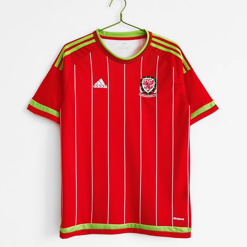 Retro 15/16 Welsh home