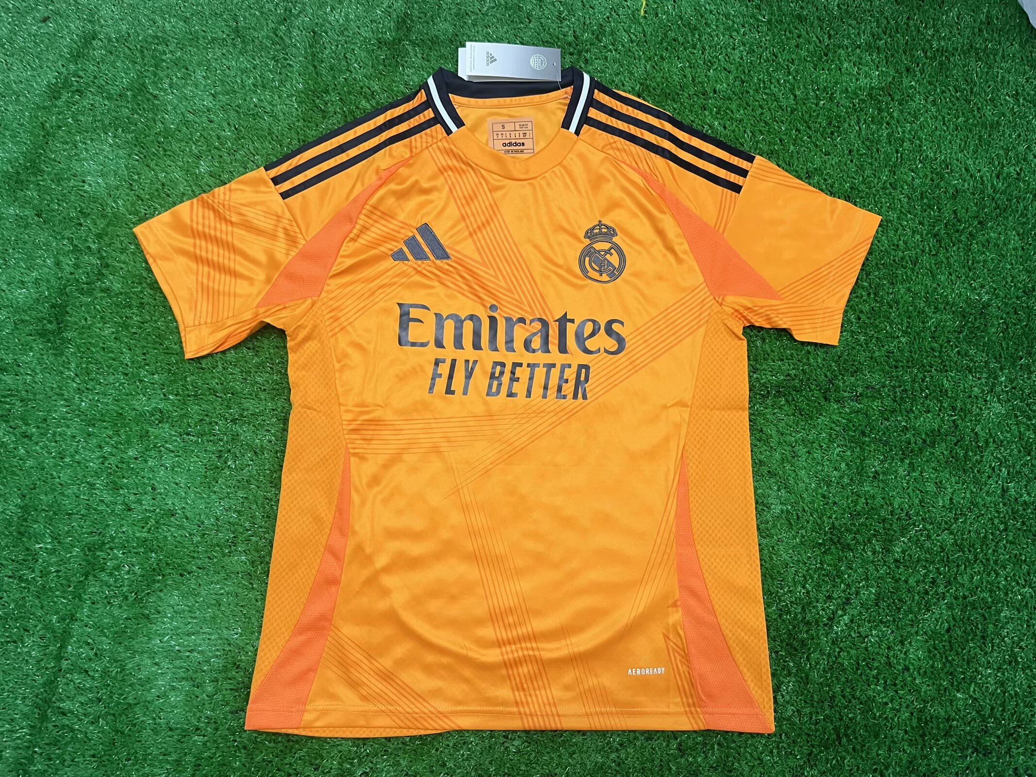 Fans Verison 24/25 Real Madrid away