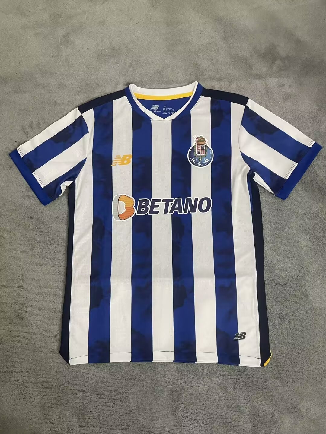 Fans Verison  24/25 Porto home