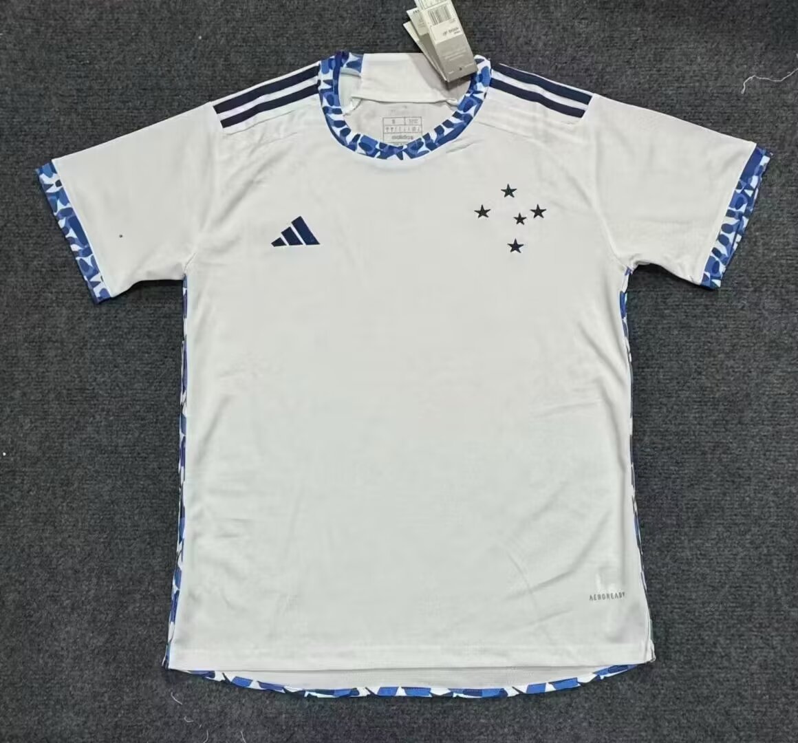 Fans Version 24/25 Cruzeiro away