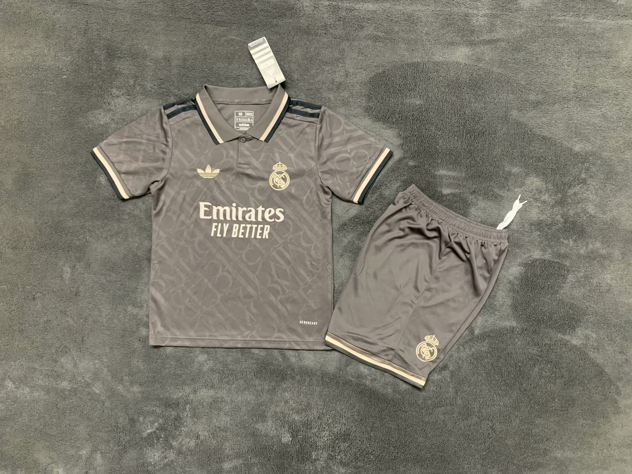 Kids kits 24/25 Real Madrid third Away