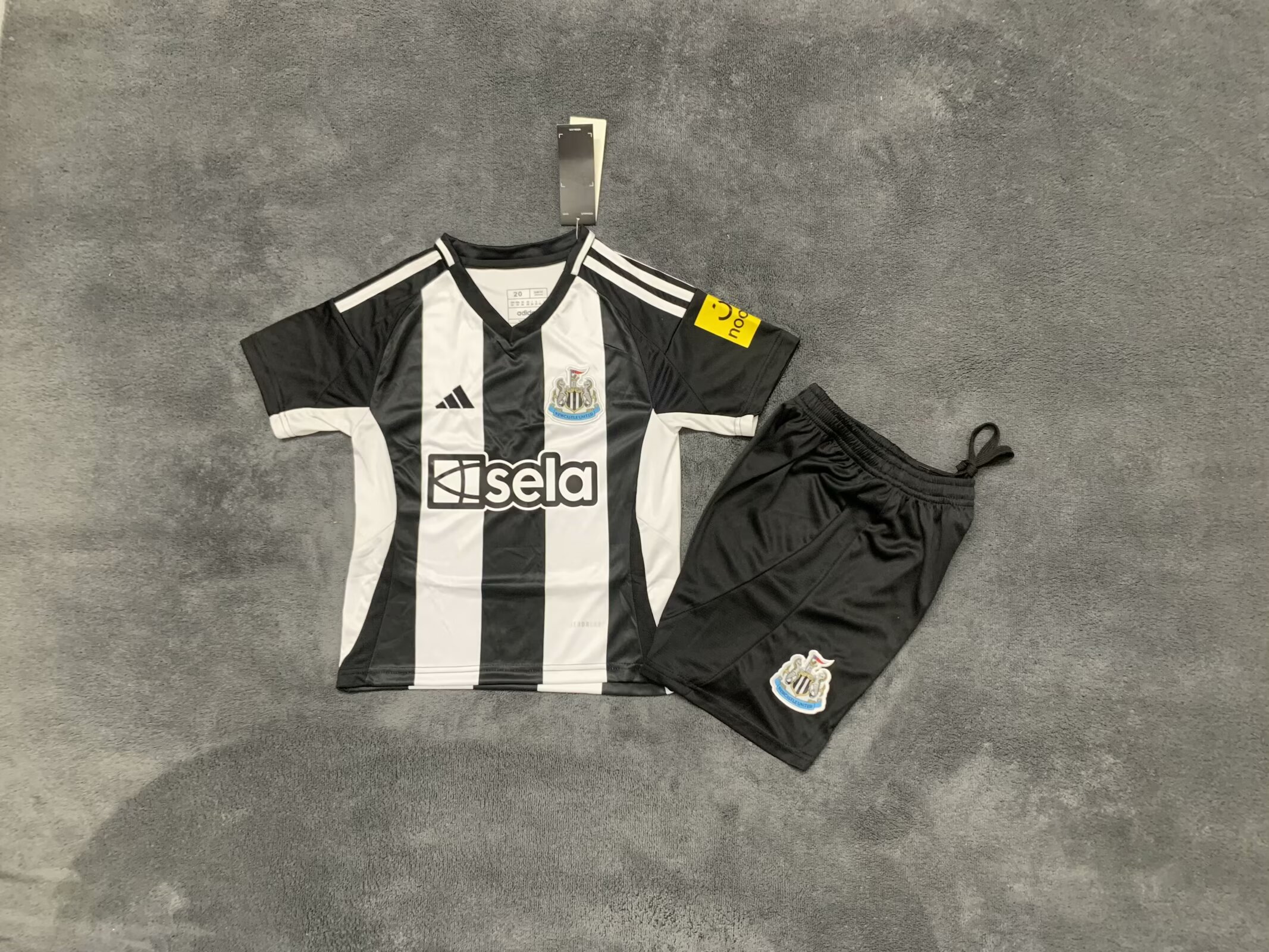 kids kits 24/25 Newcastle United home