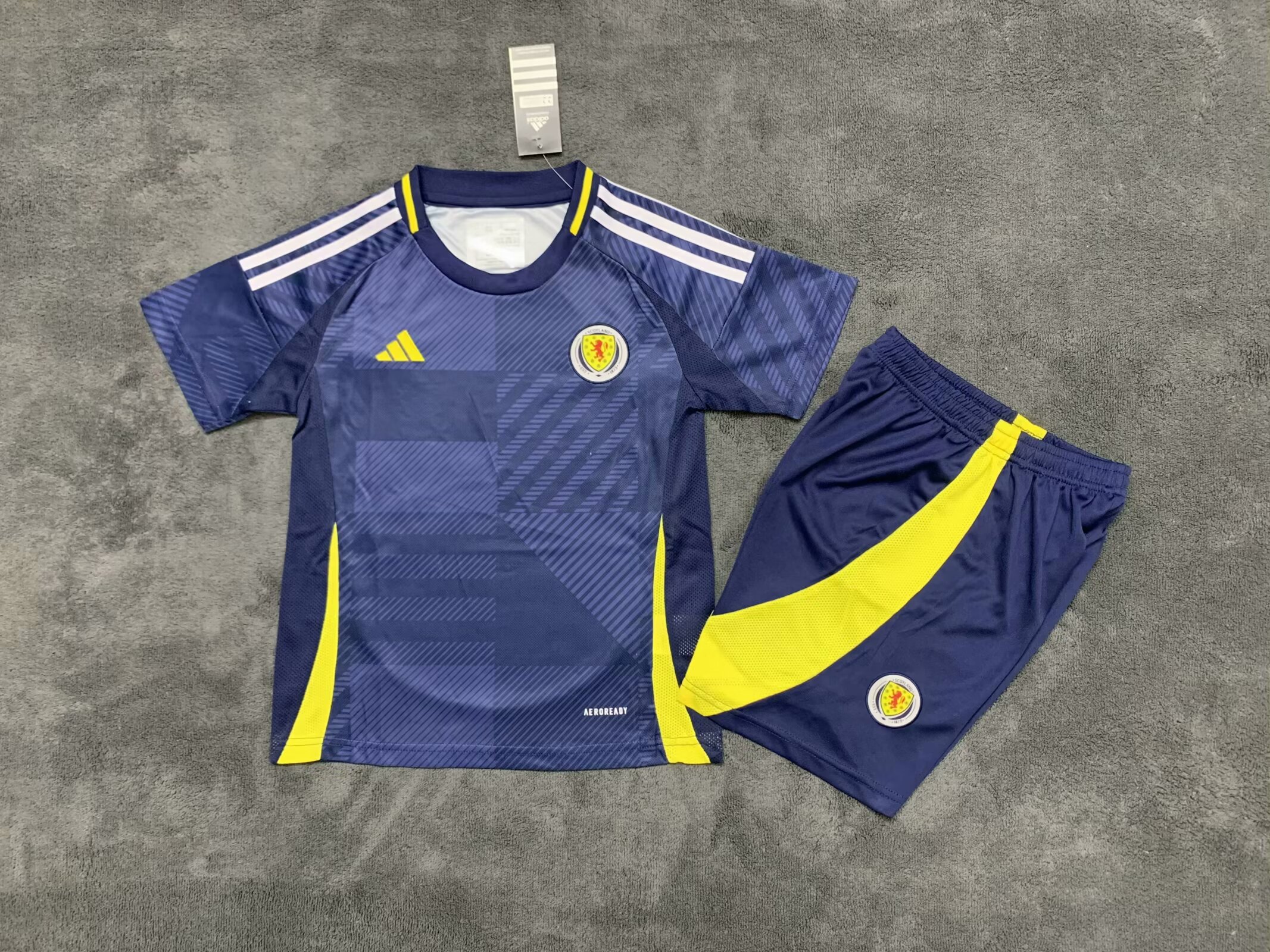 Kids kits 24/25 Scotland home