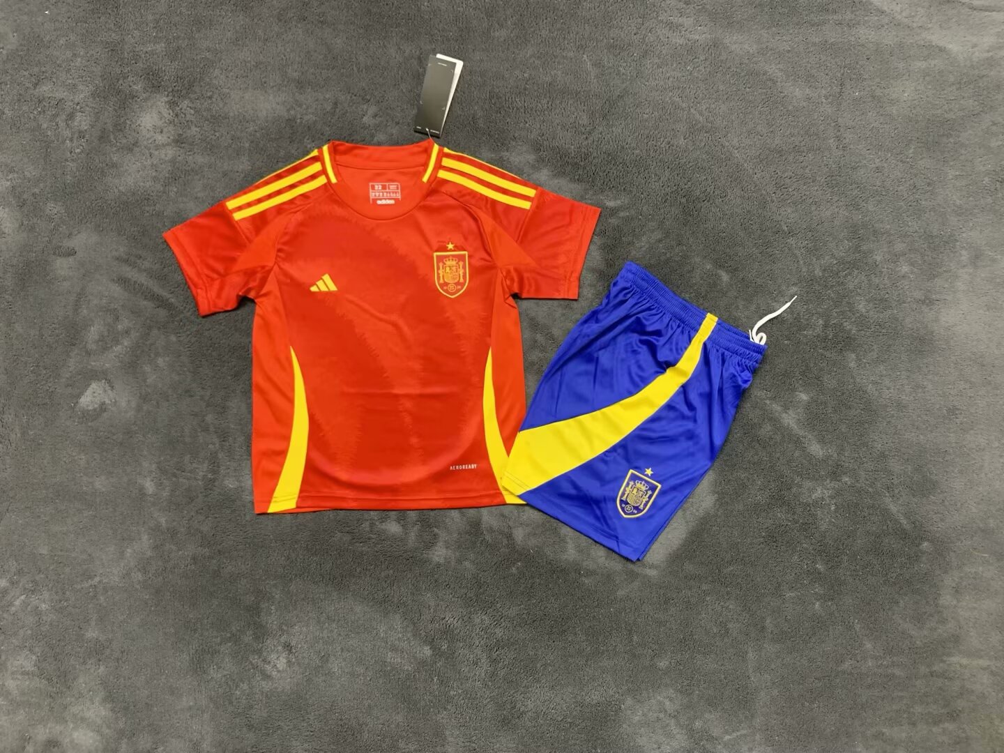 Kids kits 24/25 Spain home