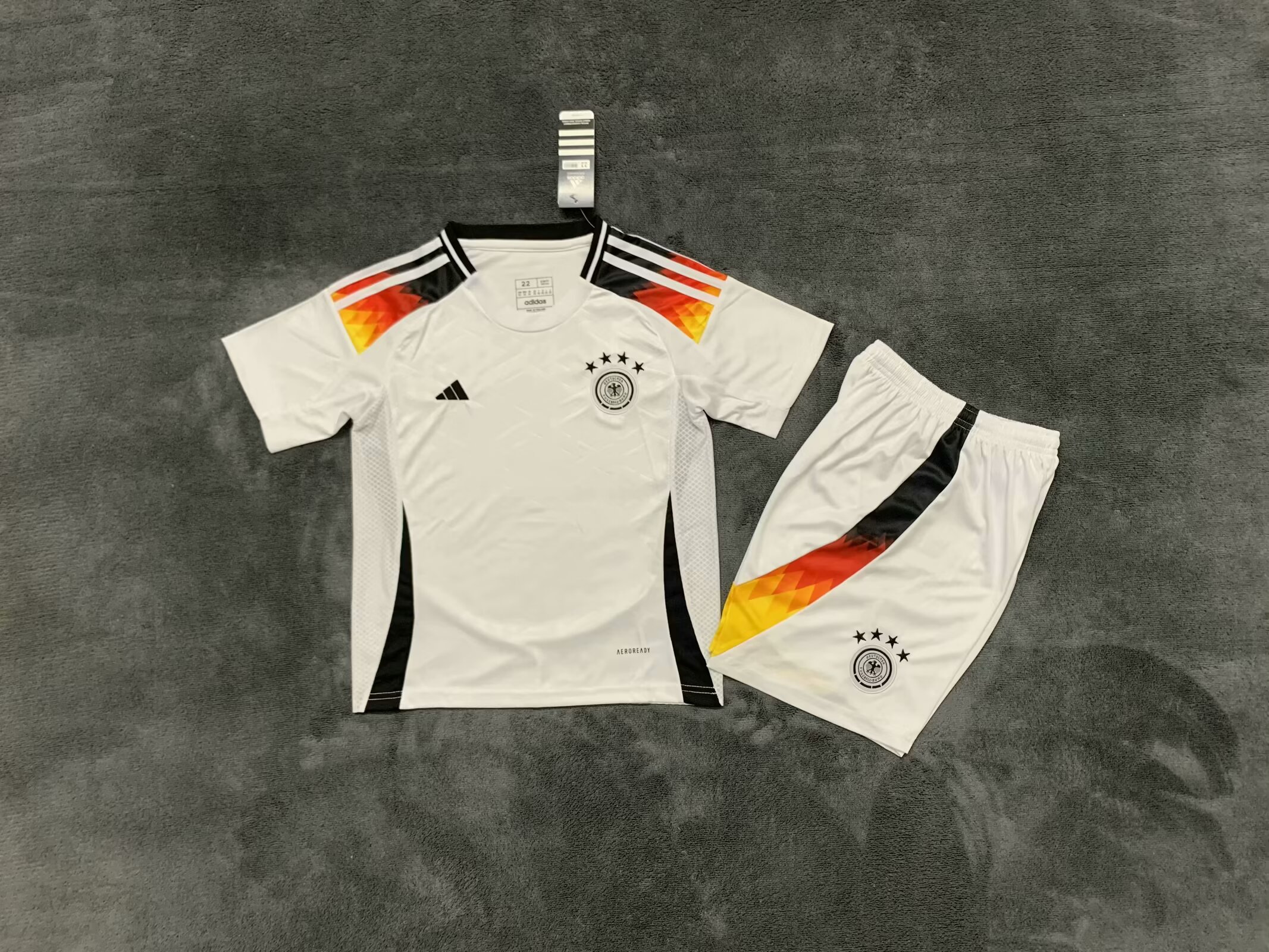 Kids kit 24/25 Germany Home