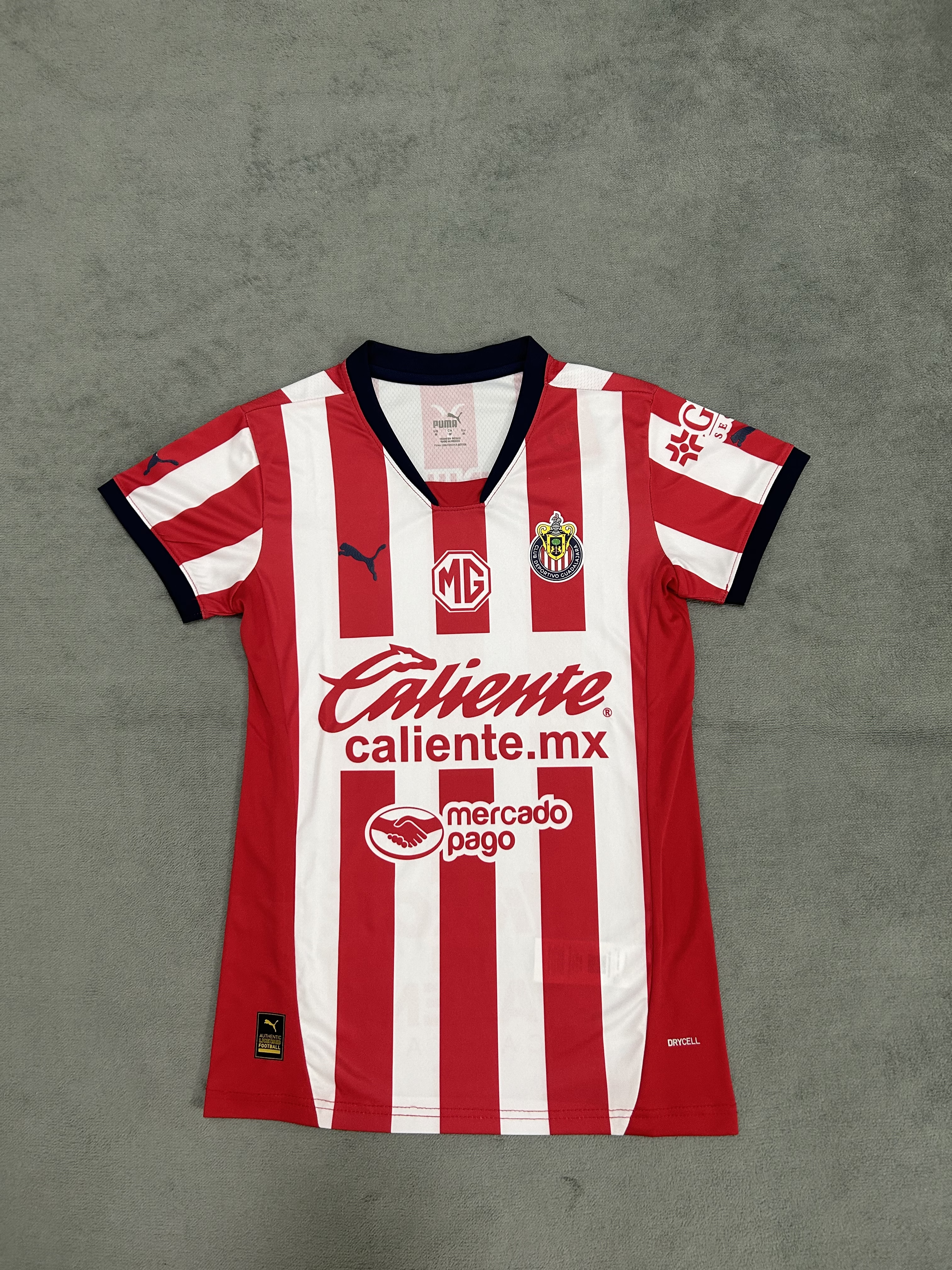 Fans Verison 24/25 Chivas Home woman