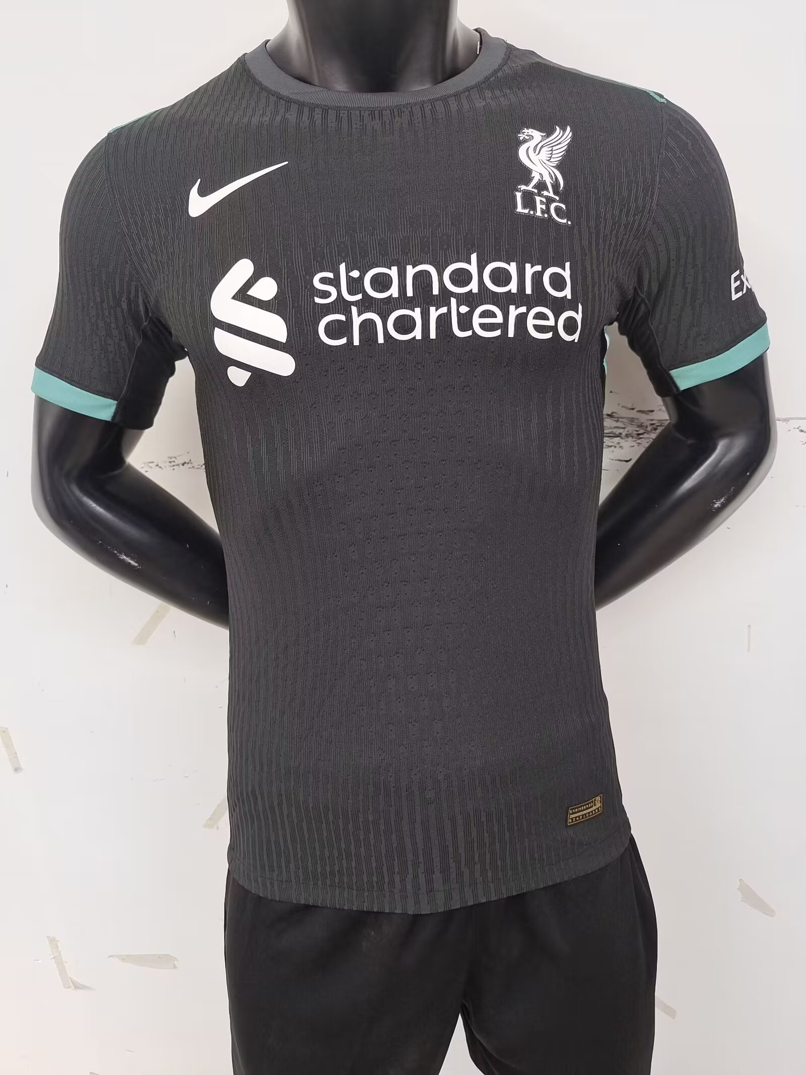 Player version 24/25 Liverpool Away