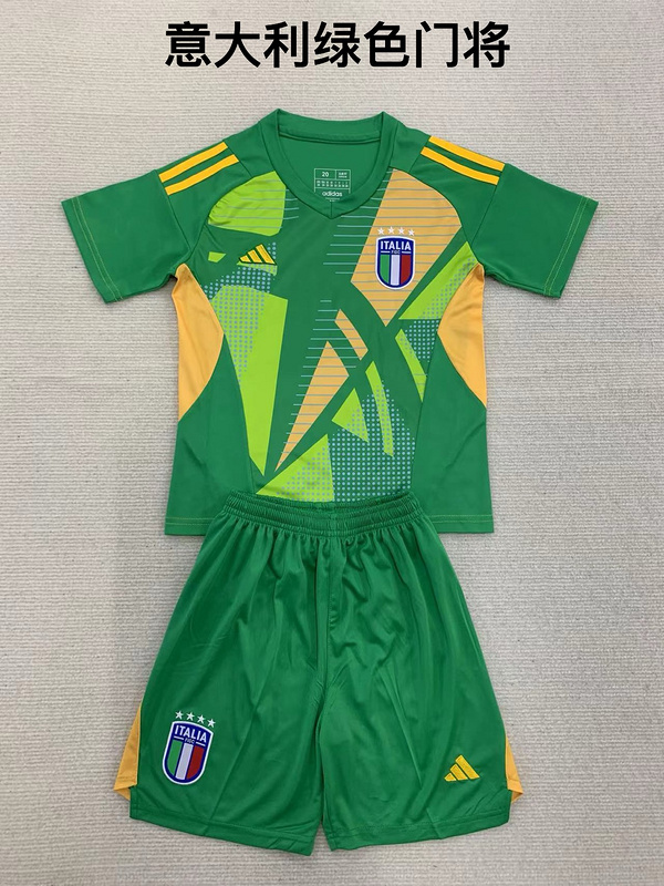 Adult kit 24/25 Italy goalkeeper