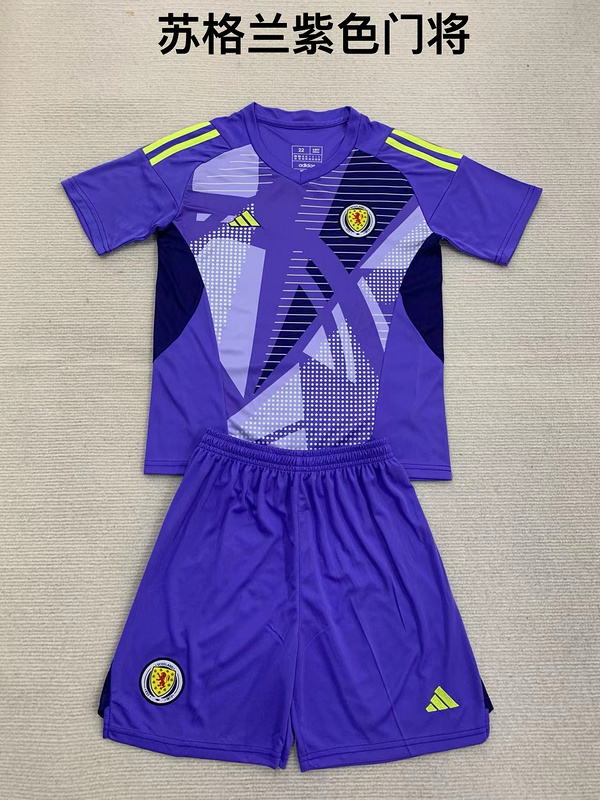 Adults kits 24/25 Scotland goalkeeper