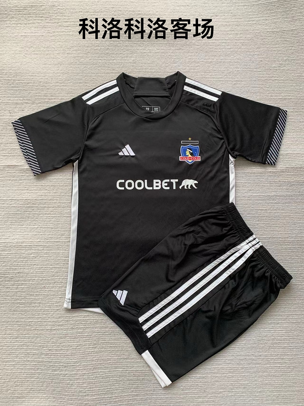 Kids kits 24/25 Colo Colo away