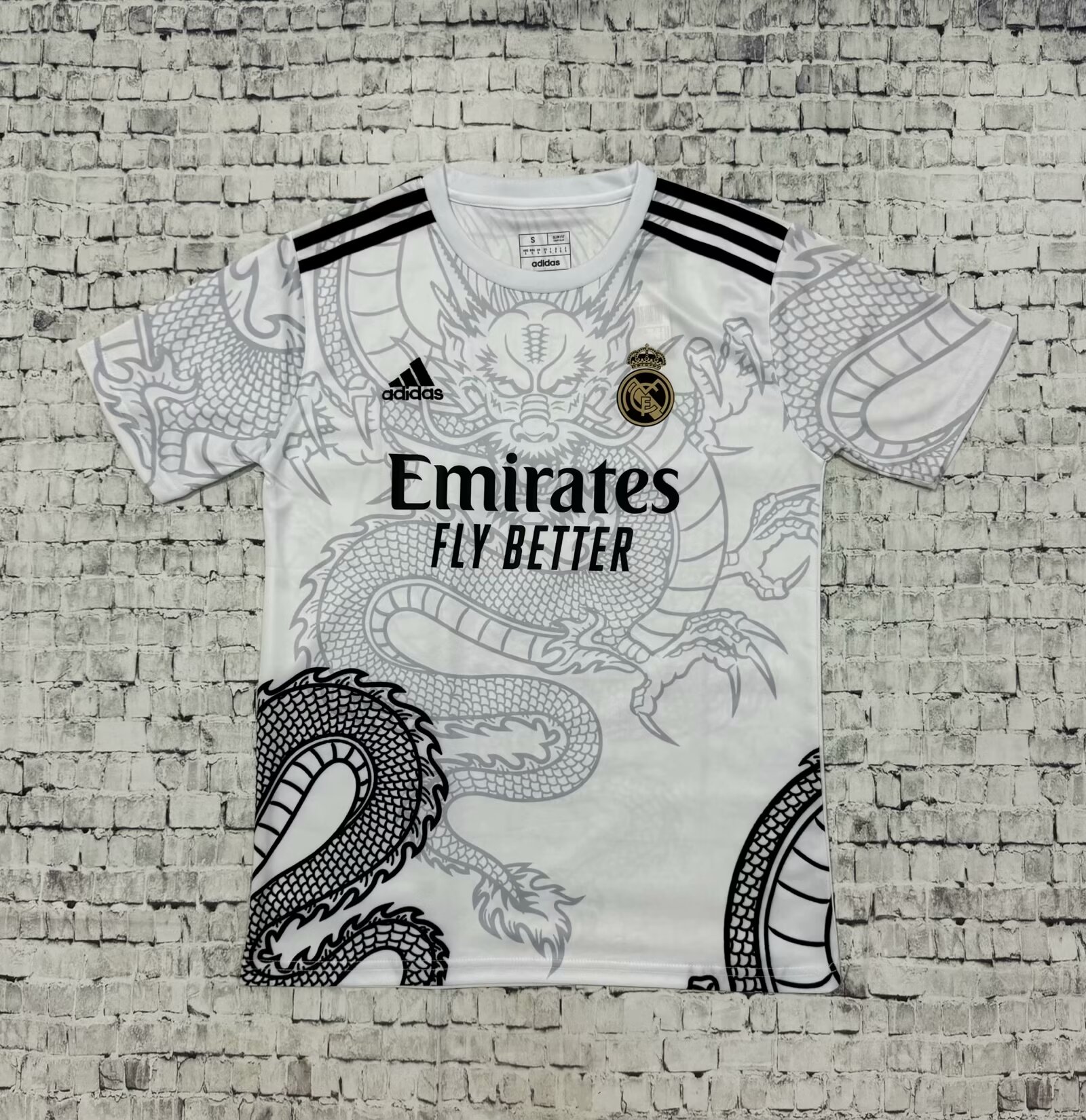 Fans Verison 24/25 Real Madrid Chinese dragon