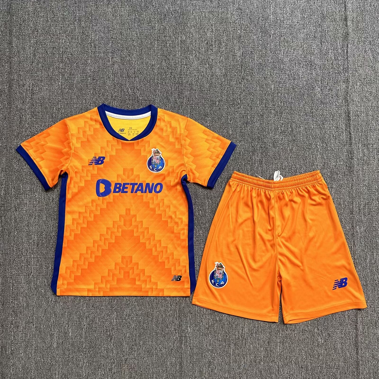 Kids kits 24/25 Porto away