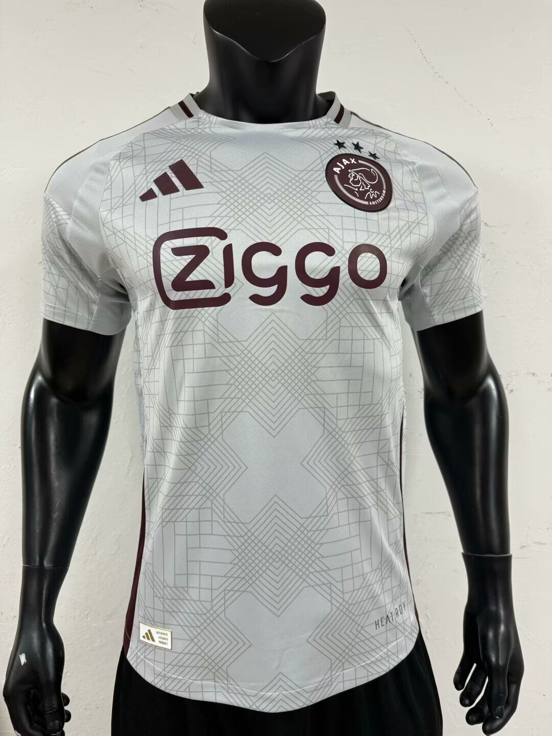 Player Version 24/25 Ajax AWAY