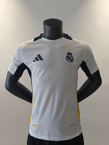 Players Version 24∕25 Real Madrid white training wear