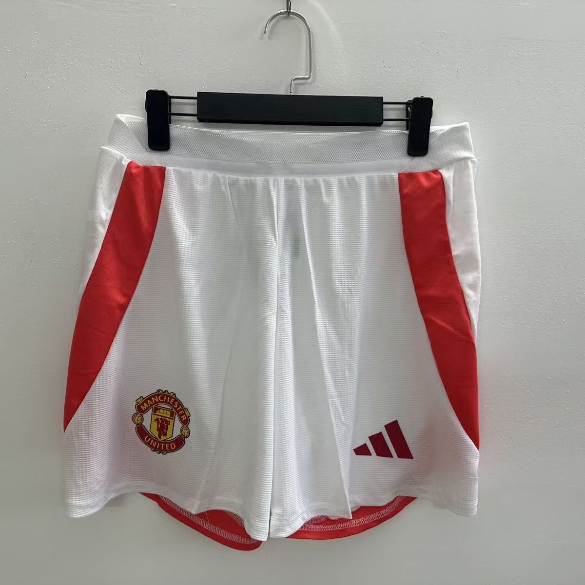 Player version 24/25 Manchester United home short