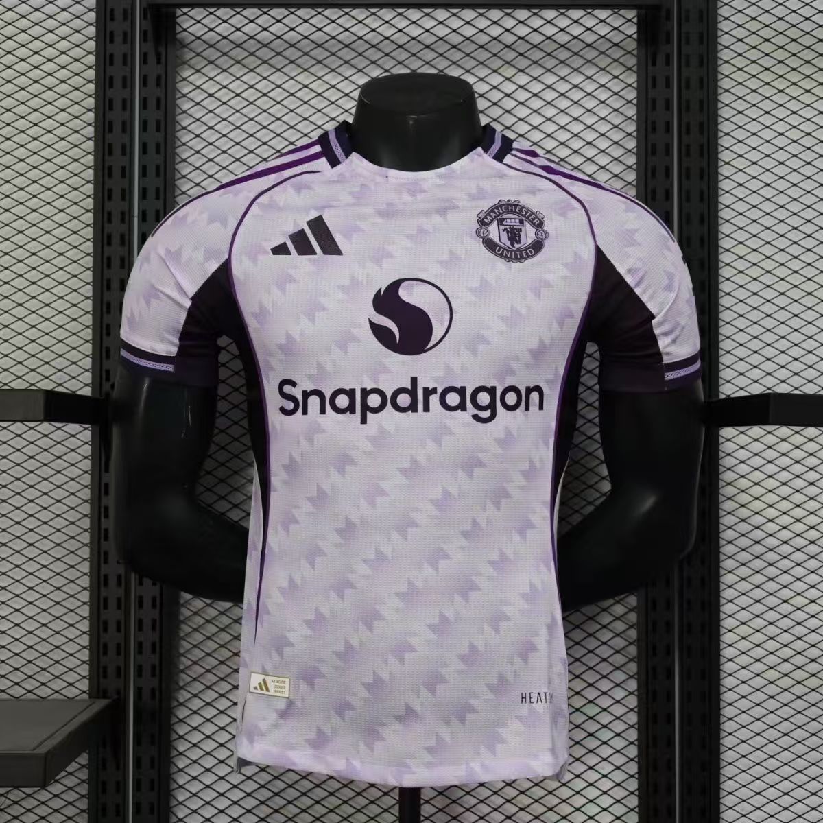 Player version 25/26 Manchester United Away