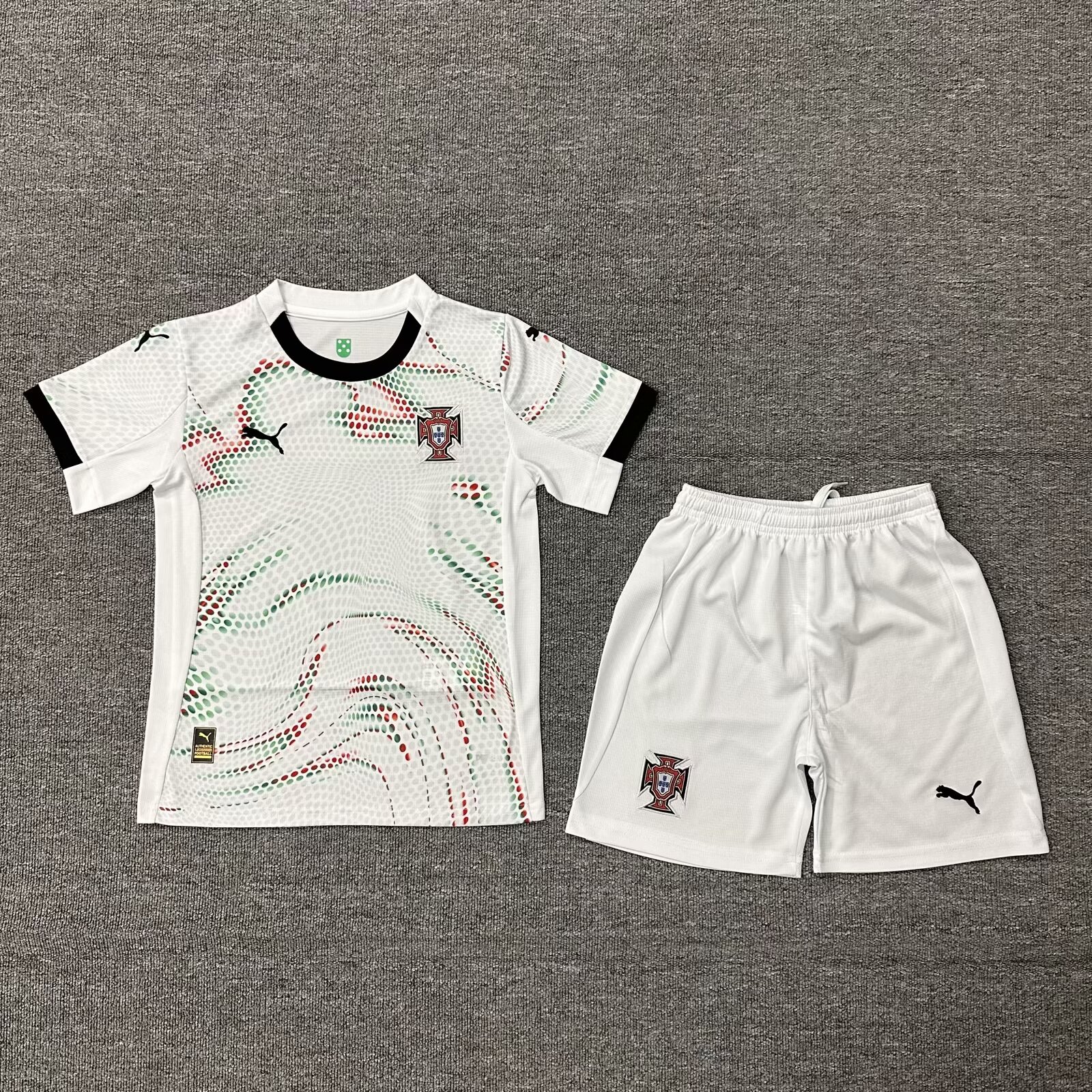 Kids kits 25/26 Portugal away 