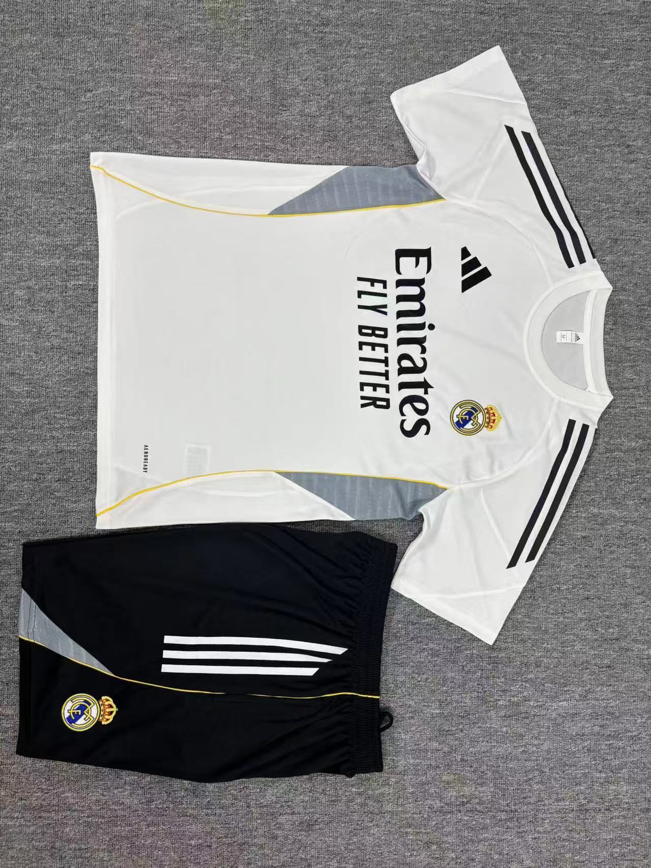25/26Adult short sleeved Real Madrid whiteTraining kits