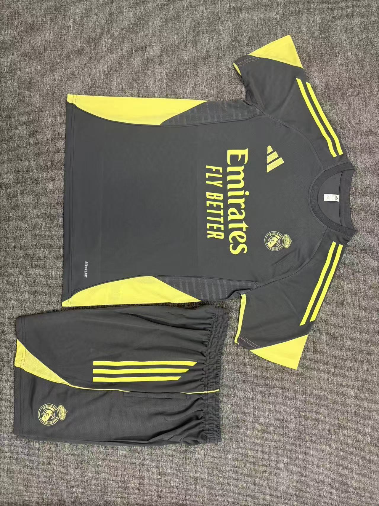 25/26Adult short sleeved Real Madrid dark gray Training Kits