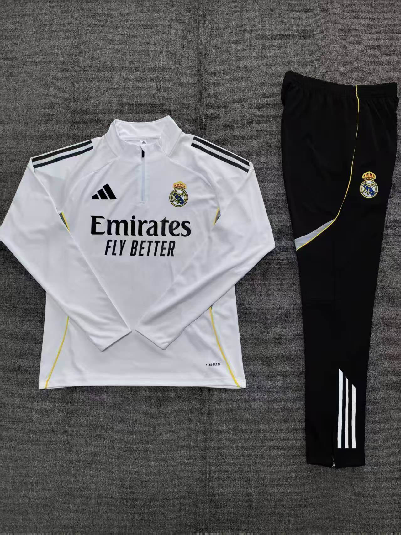 25/26Kid half Real Madrid White Tracksuit Kits