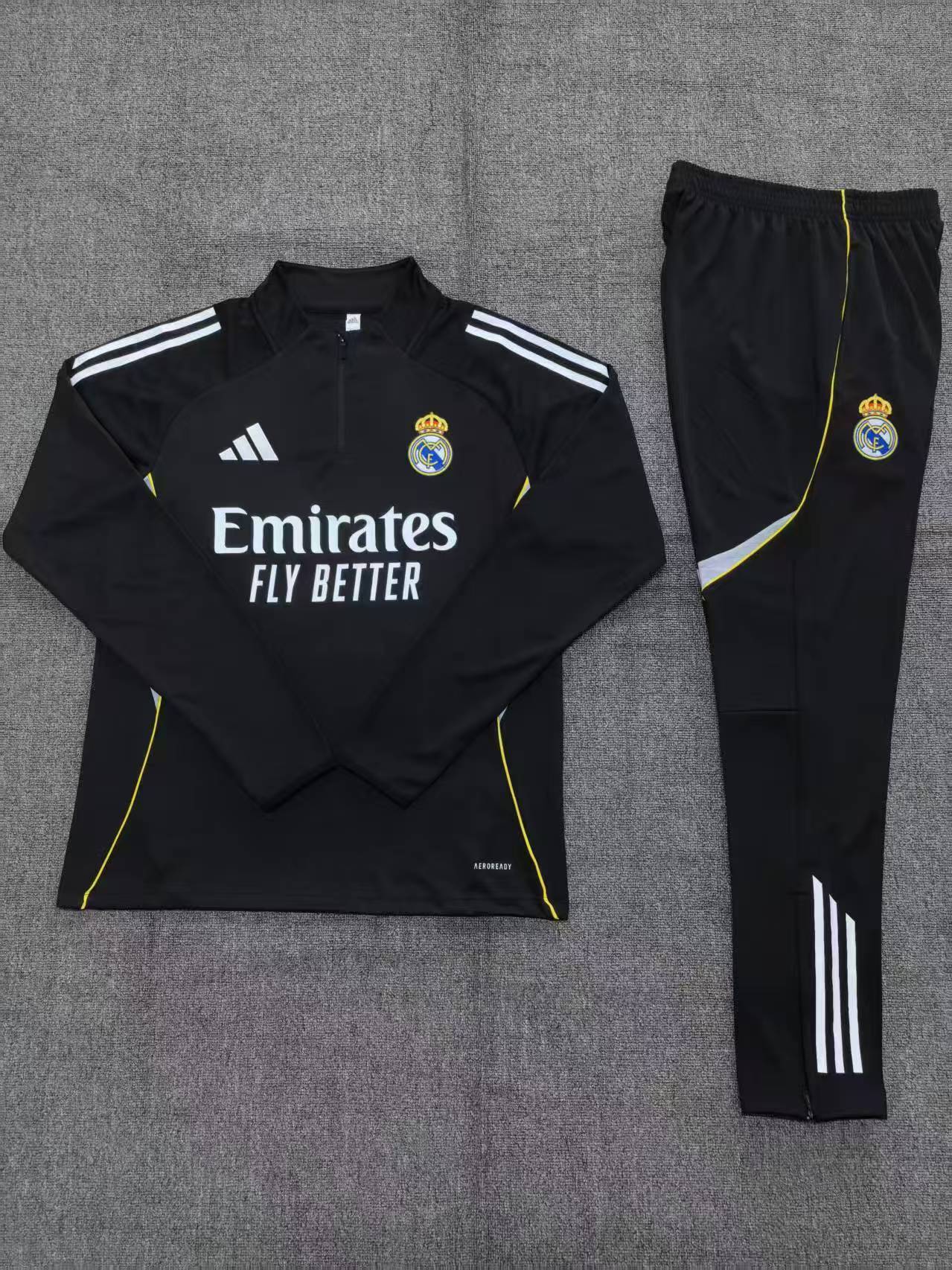25/26Kid half Real Madrid Black Tracksuit Kits