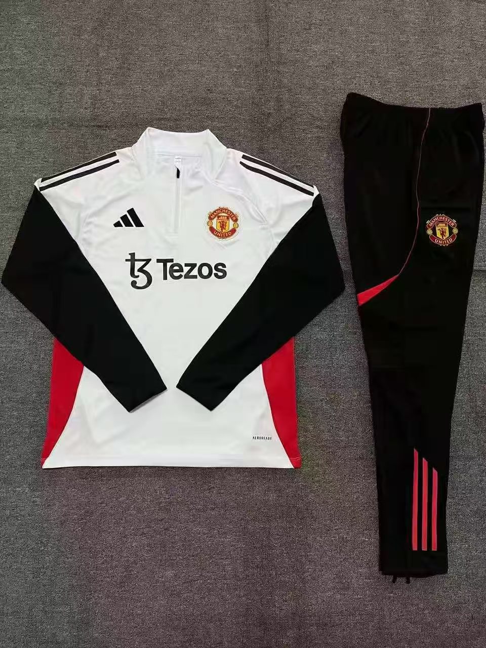 25/26Adult half Manchester United White Tracksuit kits 