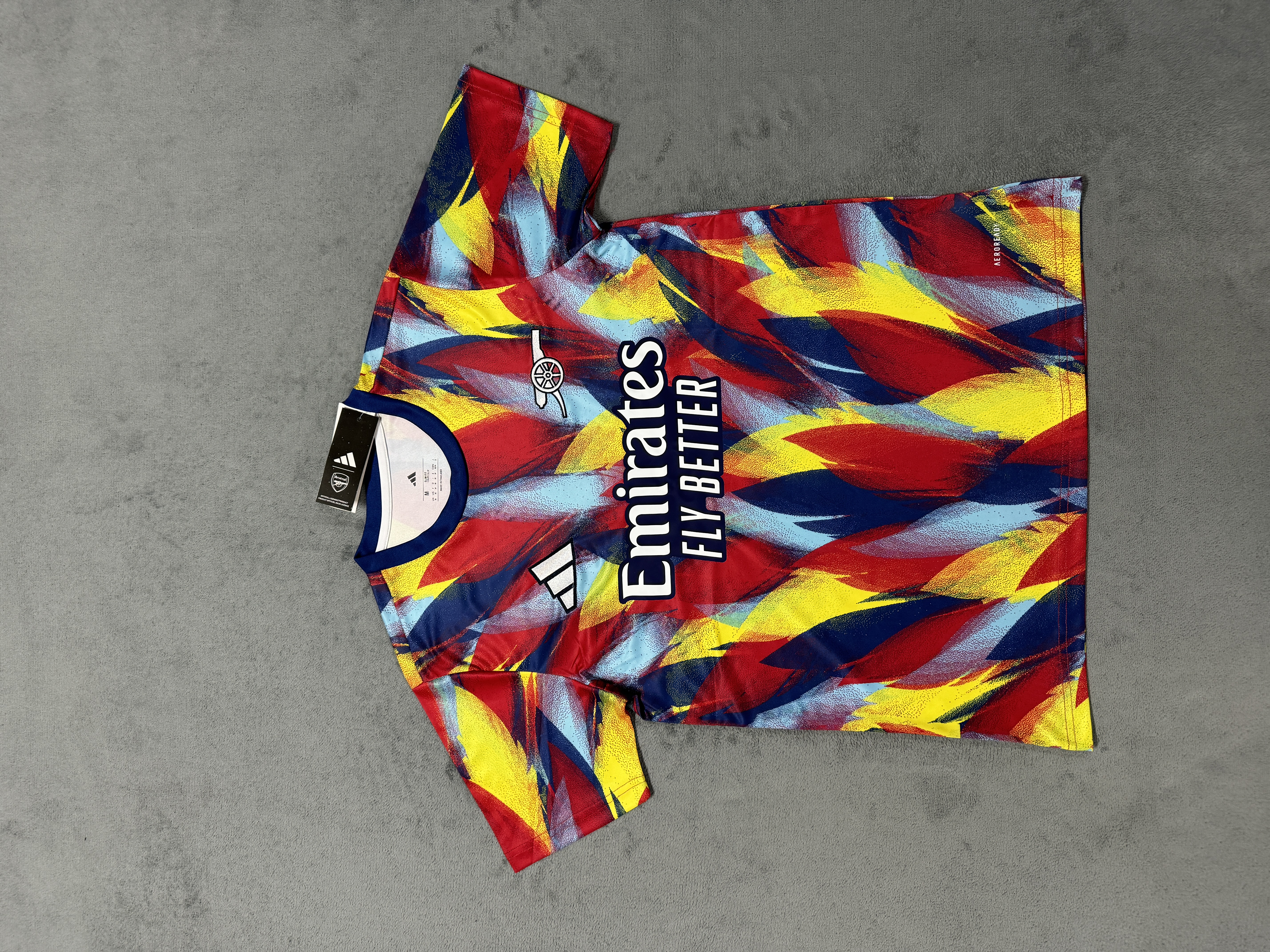 Fans Version25/26Arsenal training uniform in color