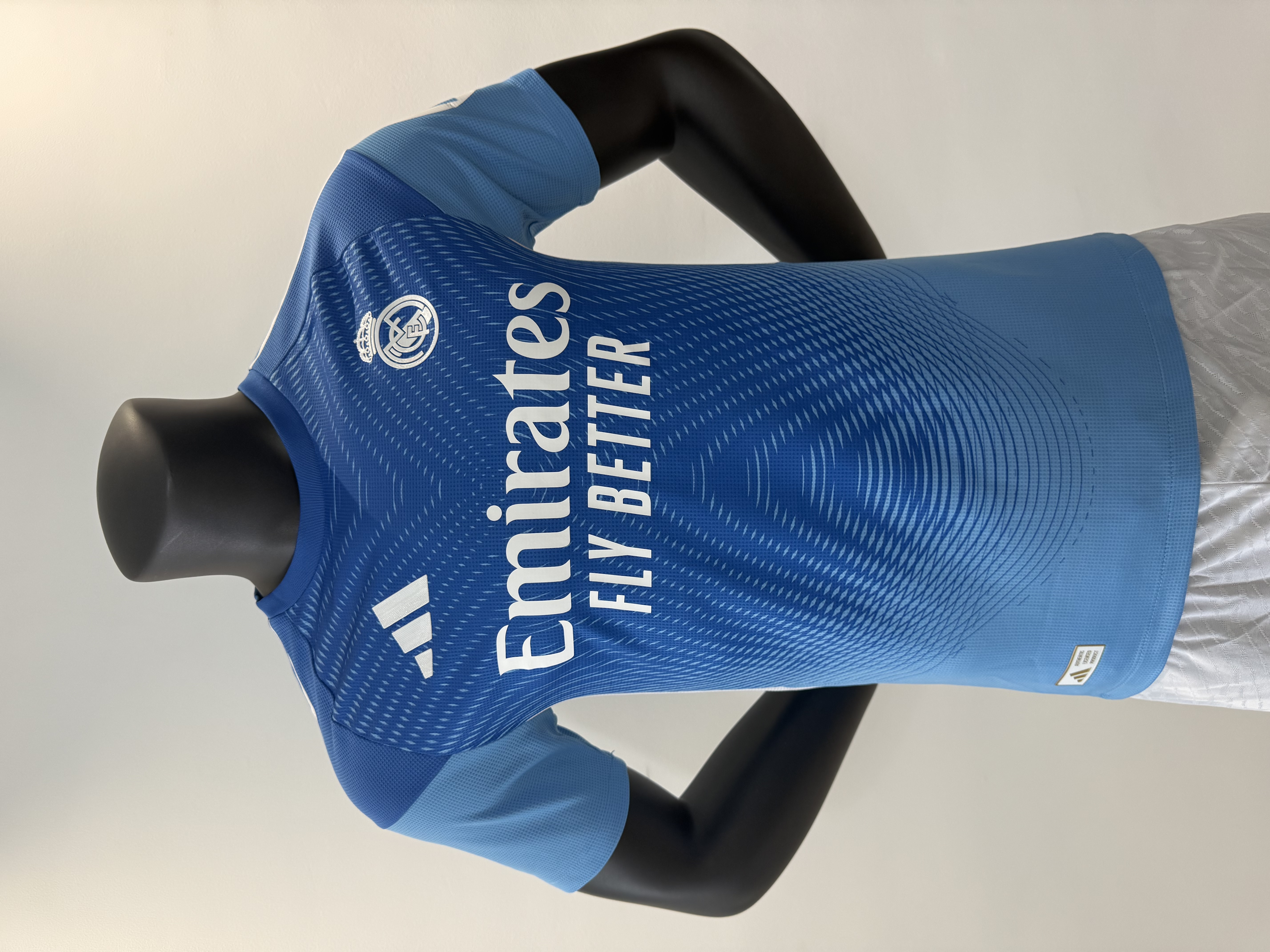 25/26Real Madrid blue goalkeeper