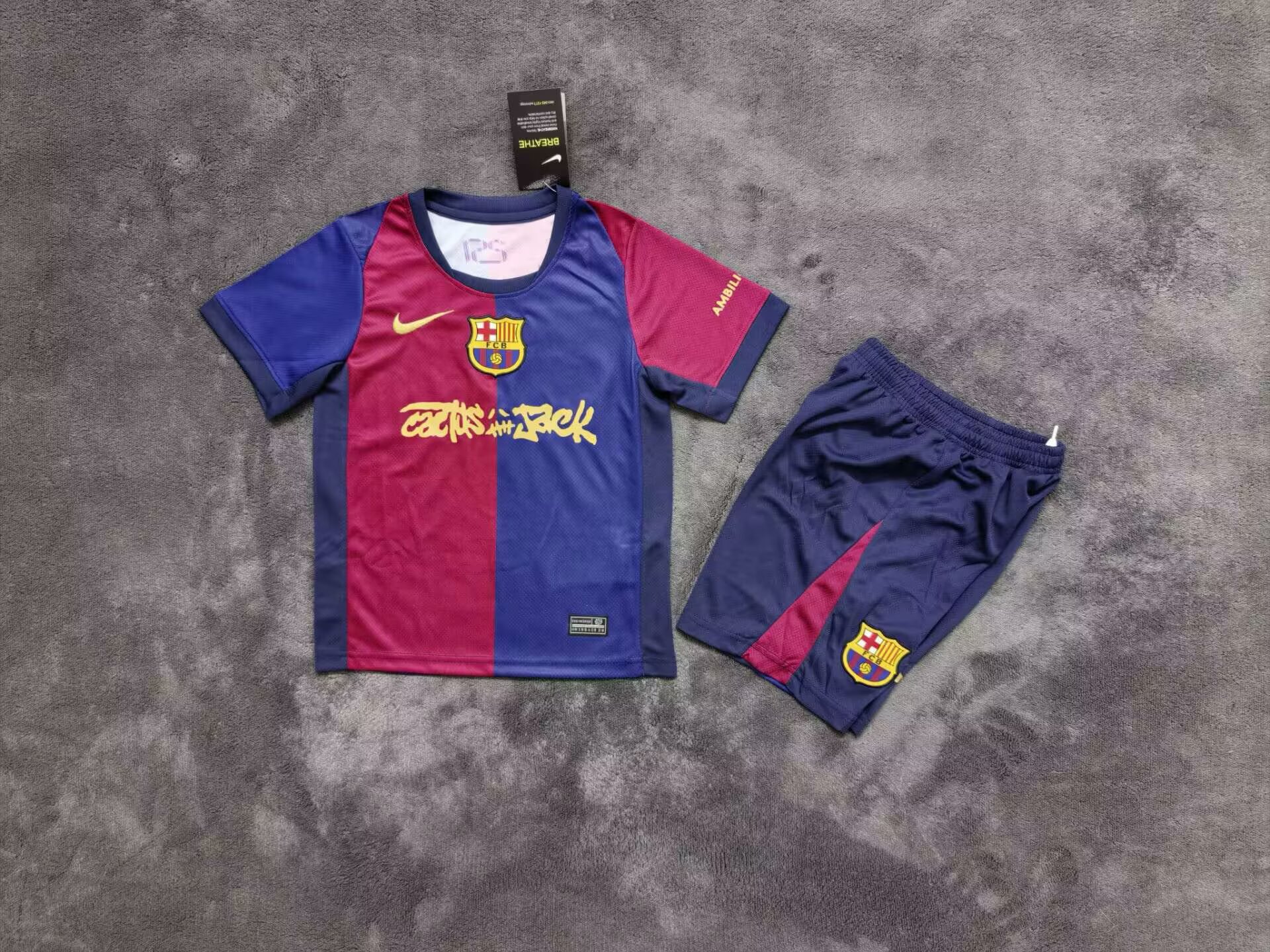 Kids kits 25/26 Barcelona co branded 