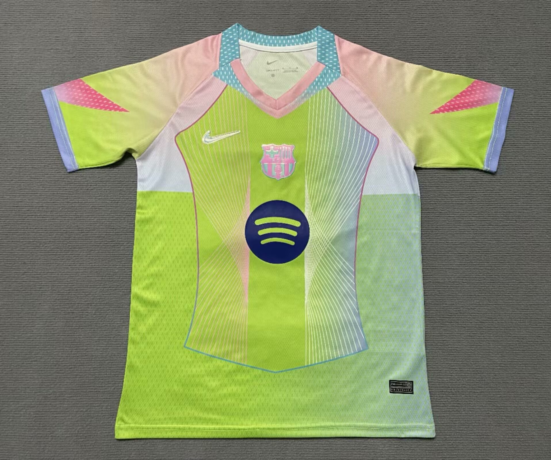 Fans Version 25/26 Barcelona Special Edition Fluorescent Green 