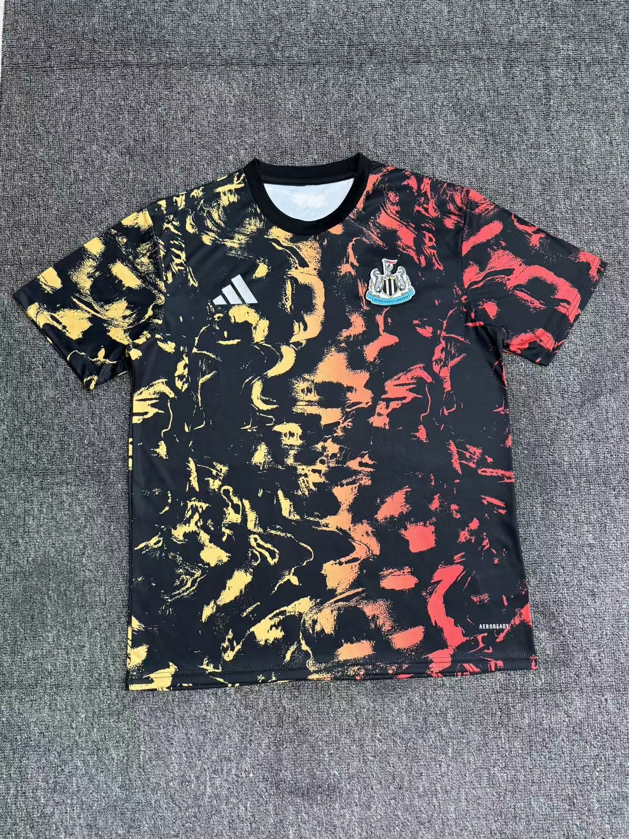 Fans Version 25/26 Newcastle training uniform