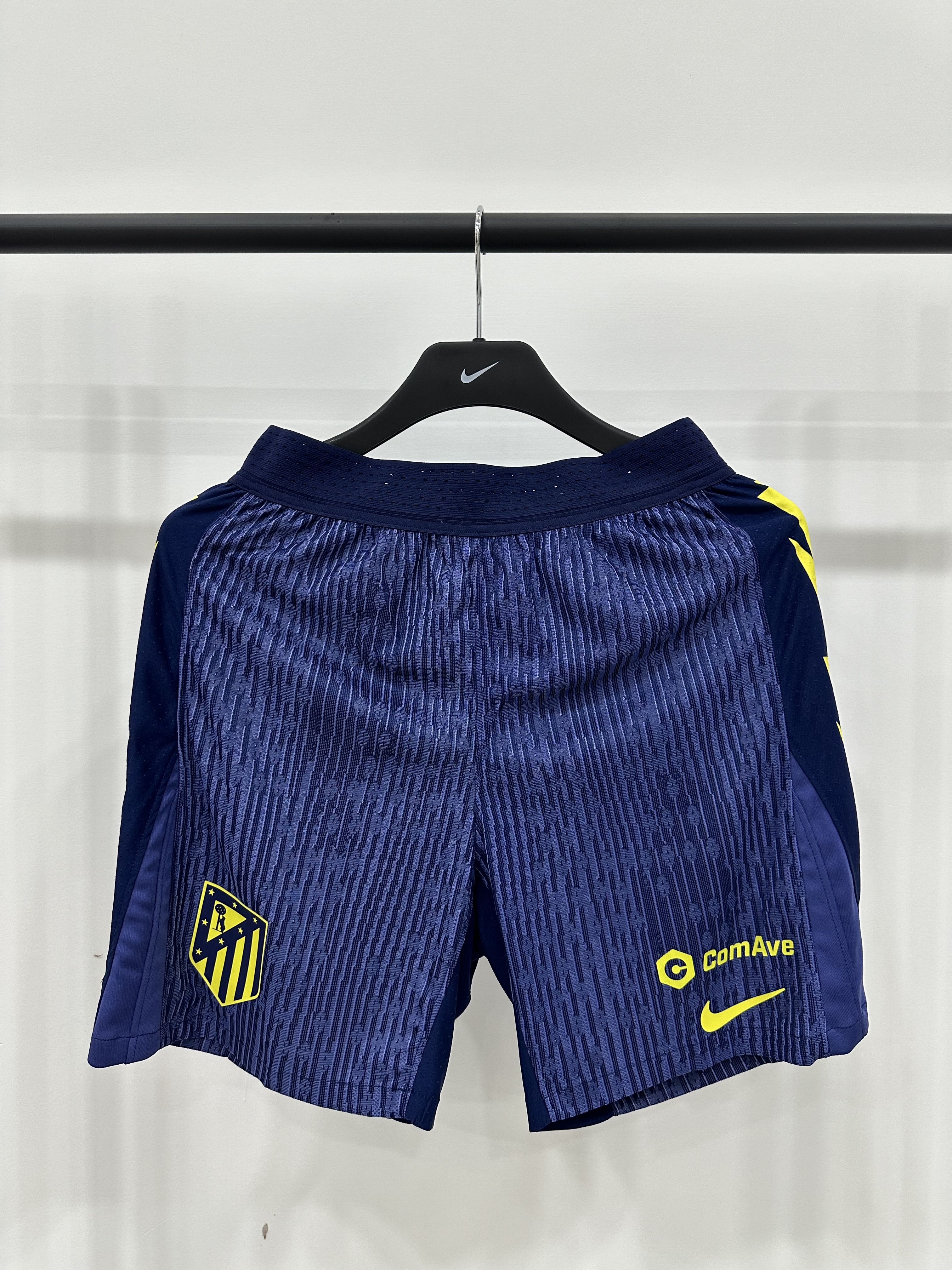 Player version 25/26 Atletico Madrid away short