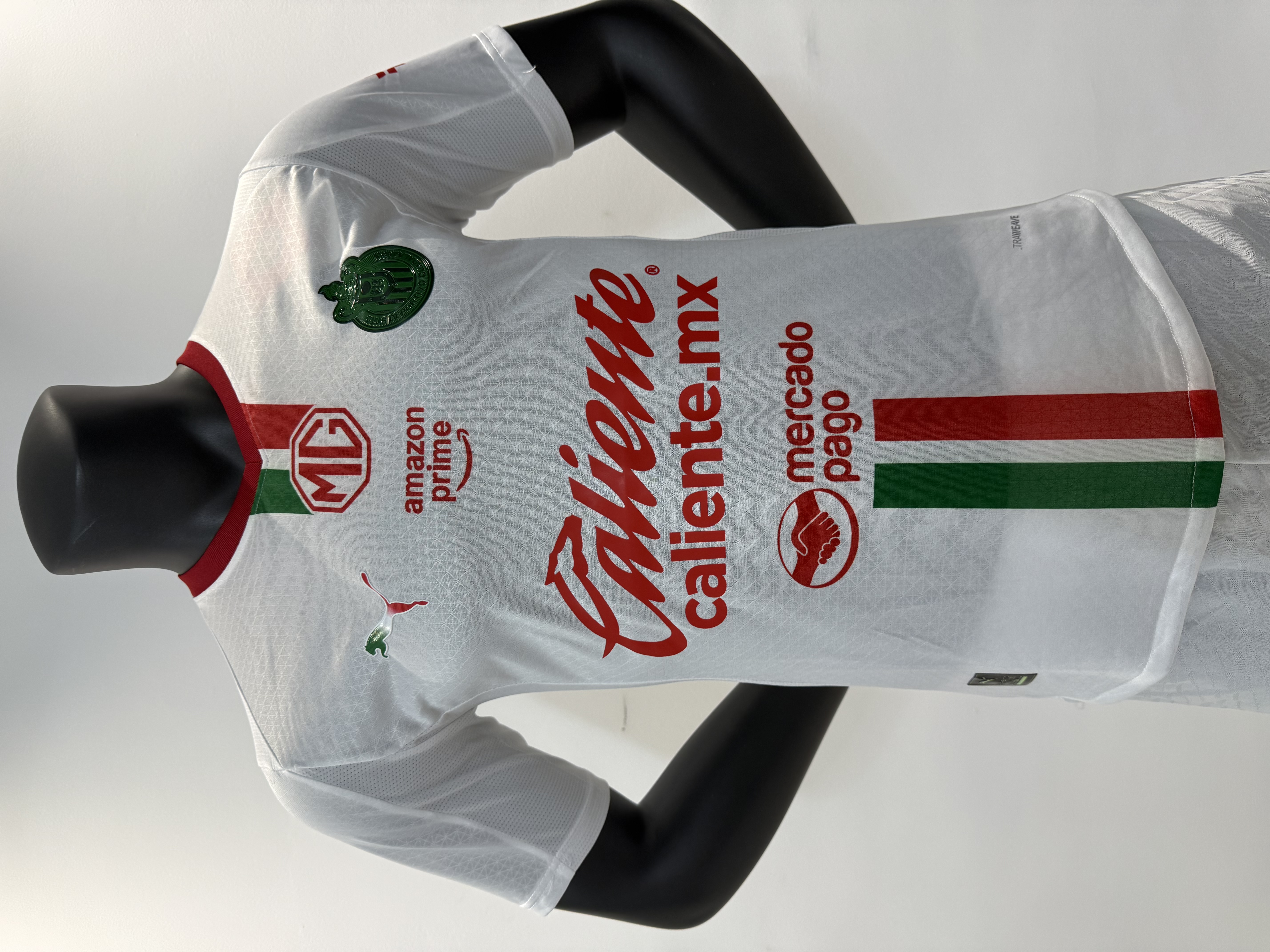 Player Version 25/26 Chivas away