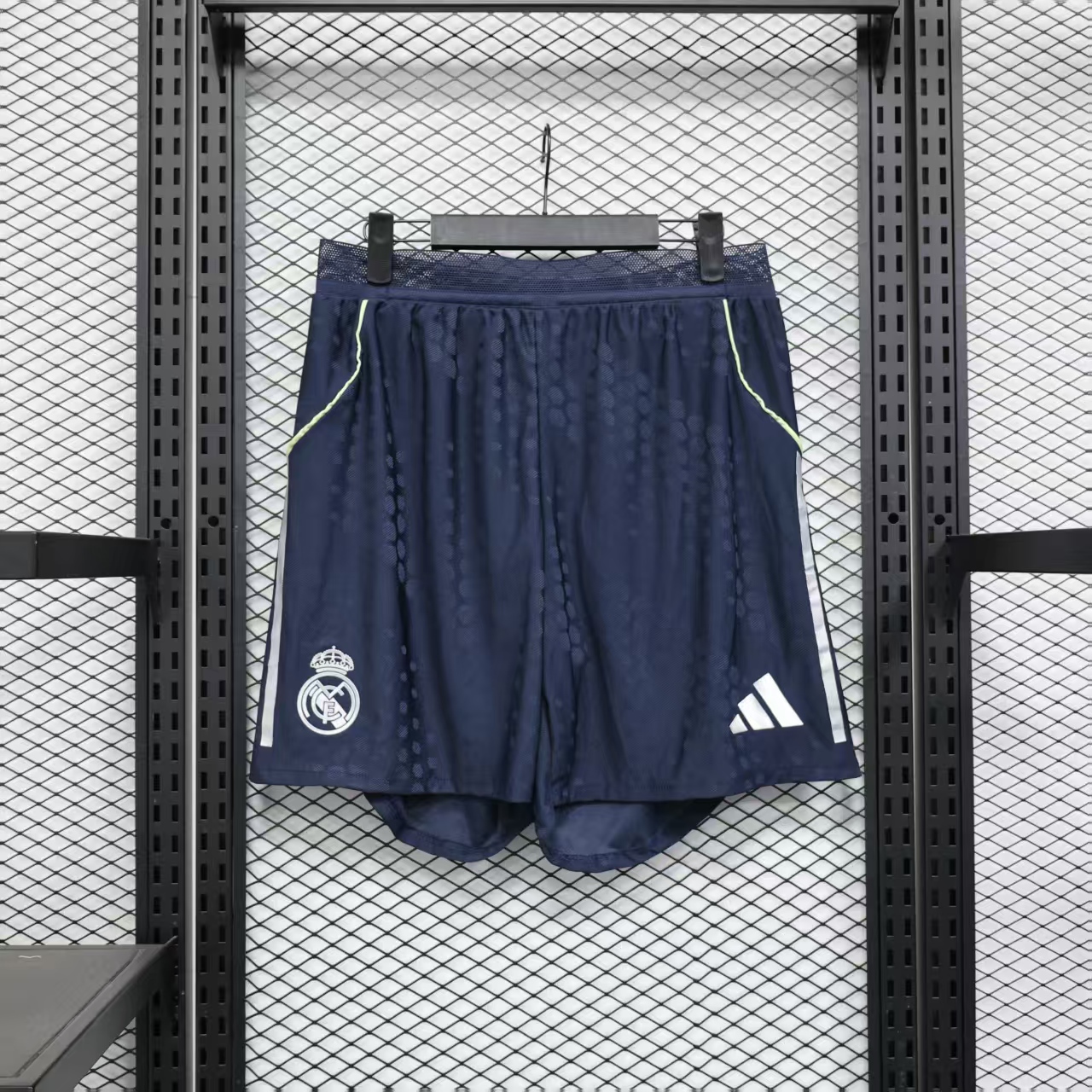 Player version 25/26 Real Madrid away shorts