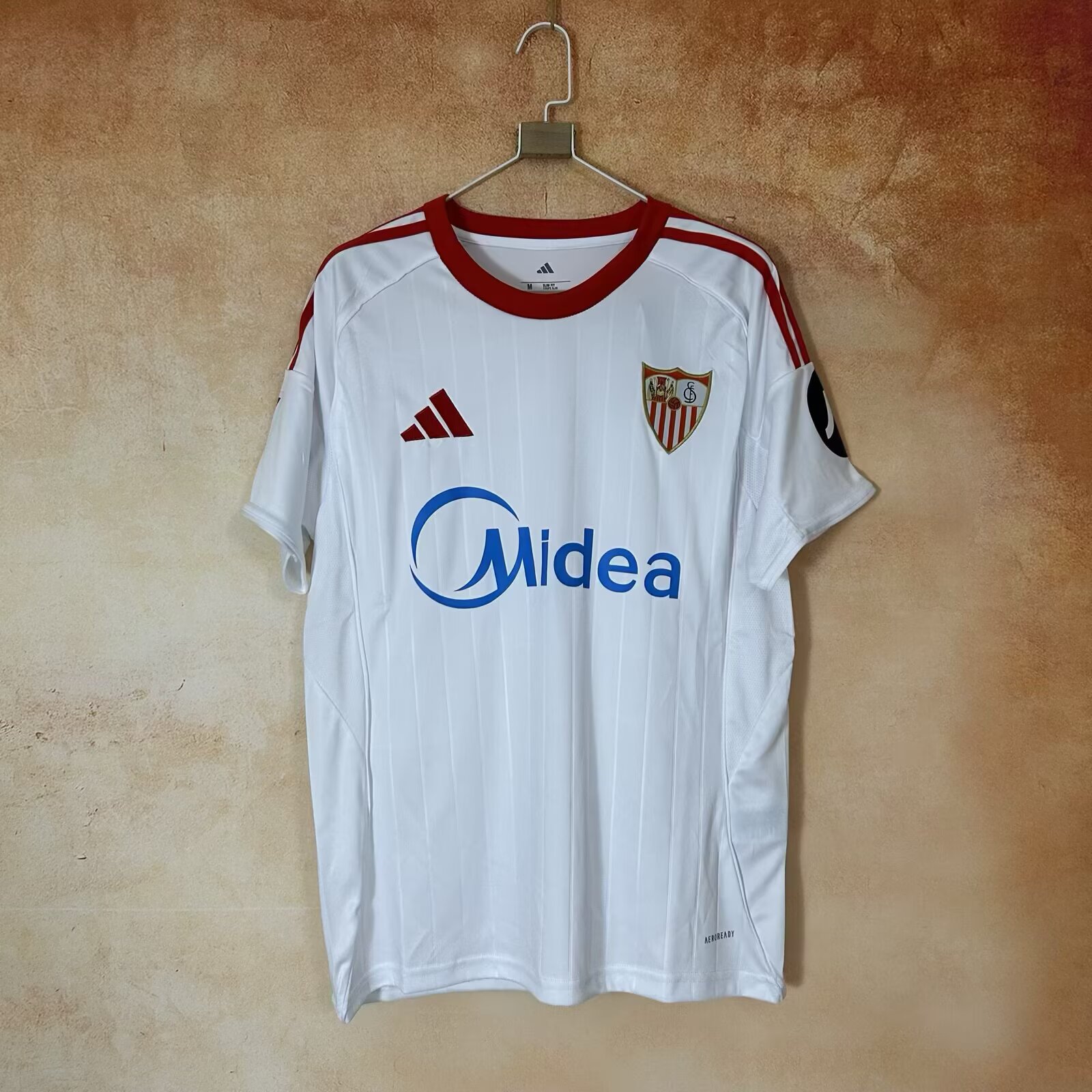 Fans Version 25/26 Sevilla away