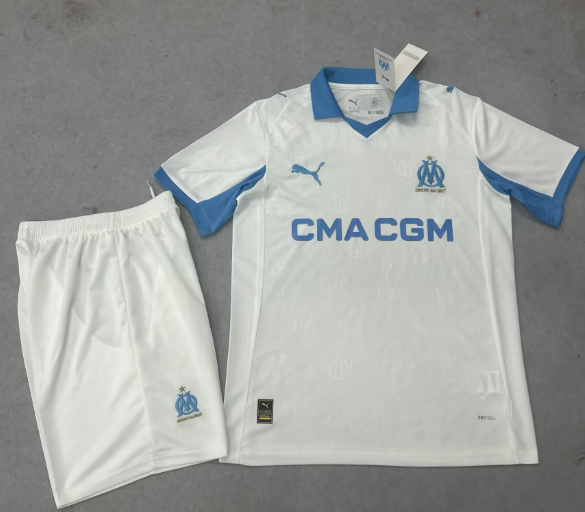 Adults kits 25/26 Marseille home