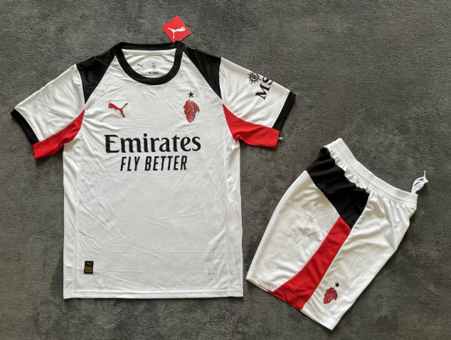 Adults kits 25/26 AC away