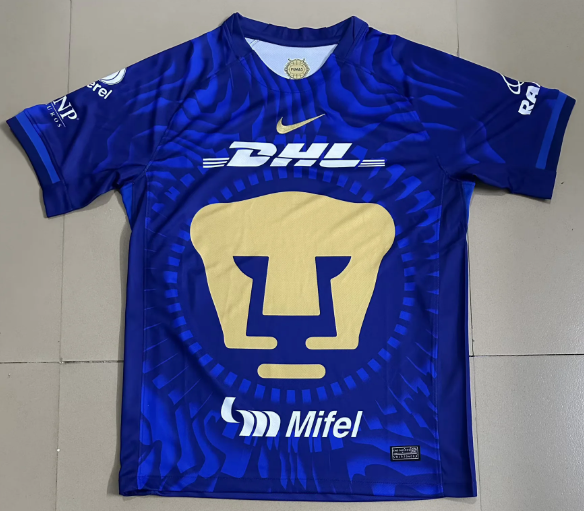 Fans Version 25/26 Pumas away