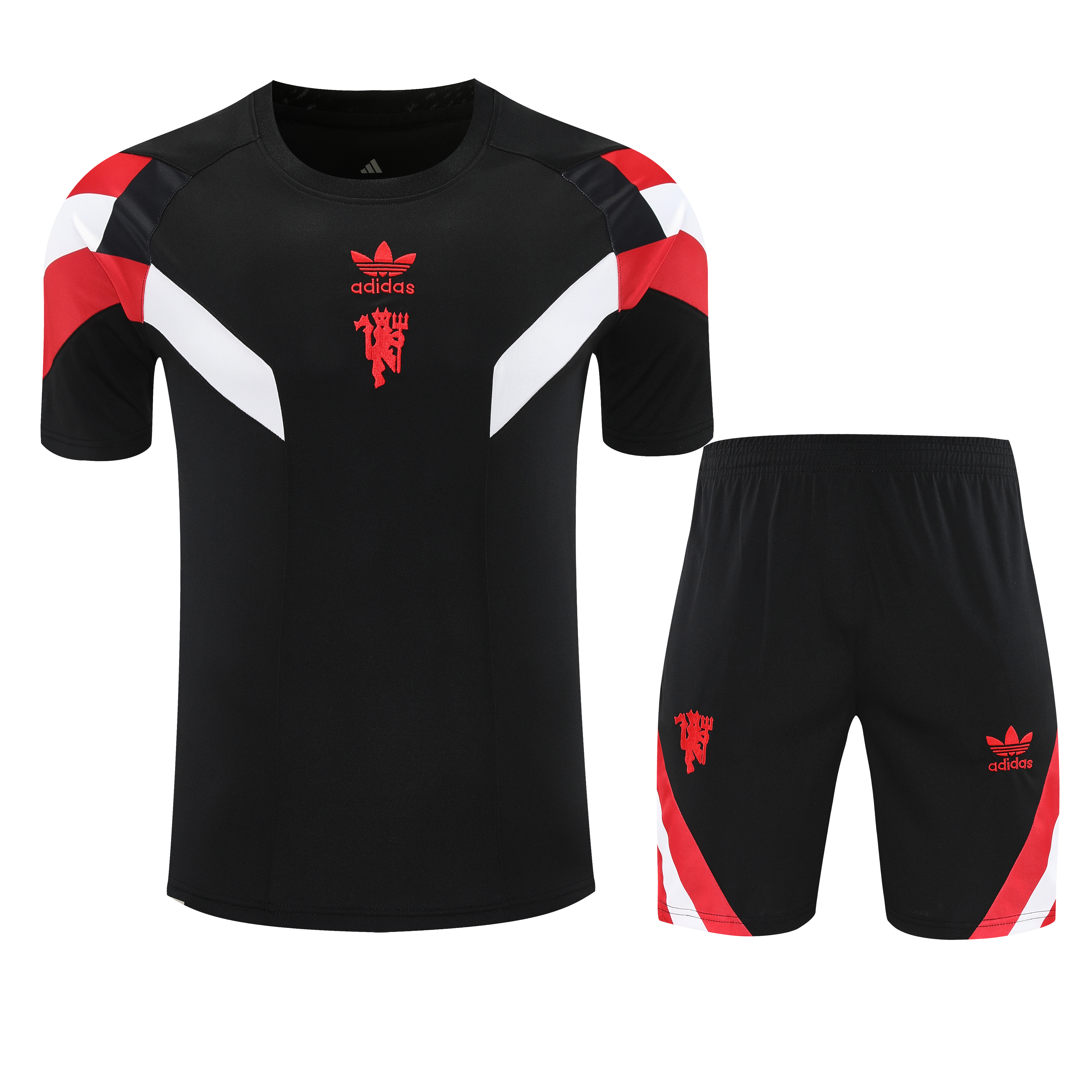 25/26 Manchester United Adults Training Kits