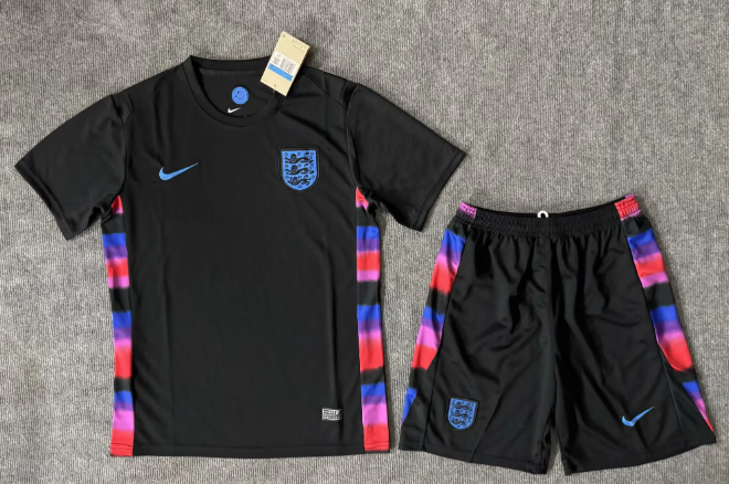 Adults kits 25/26 England away