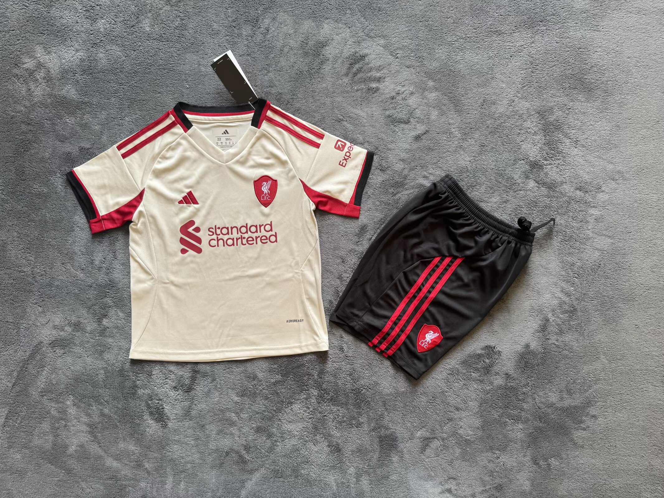  kids Kits 25/26 Liverpool away