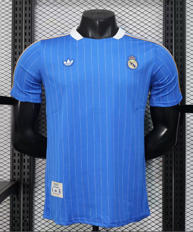 Player Version 25/26 Real Madrid casual style