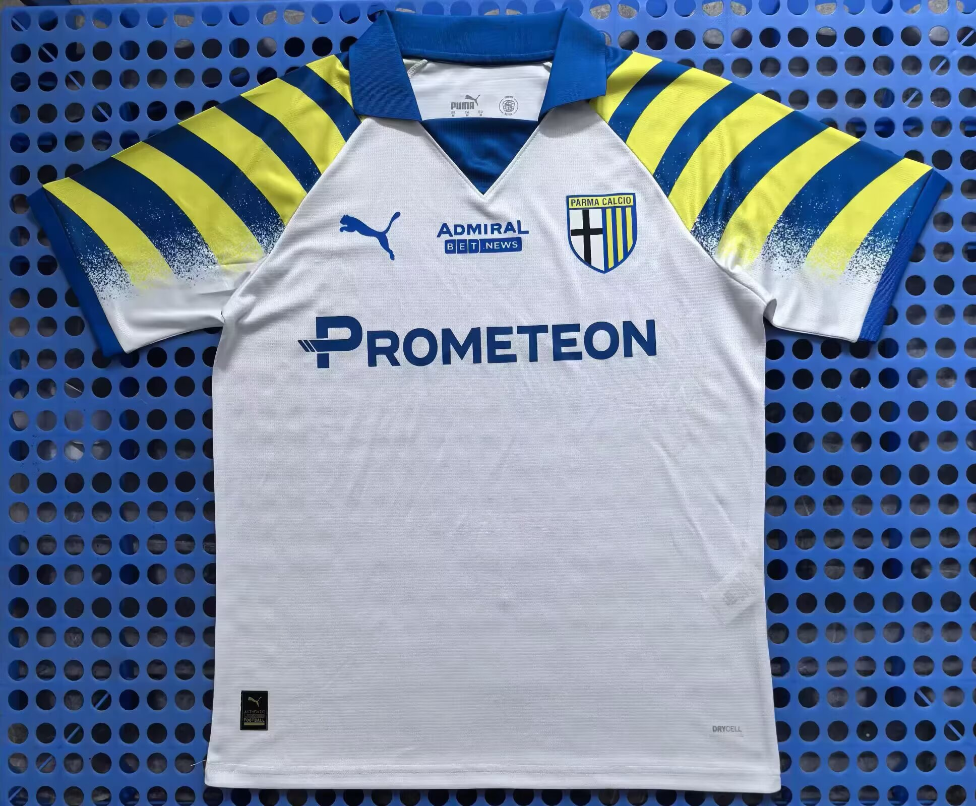 Fans Version 25/26 Parma Second Guest