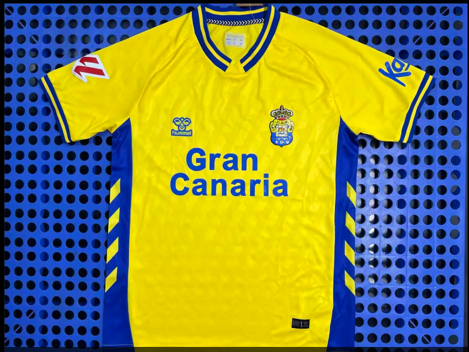 Fans Version 25/26 Las Palmas home