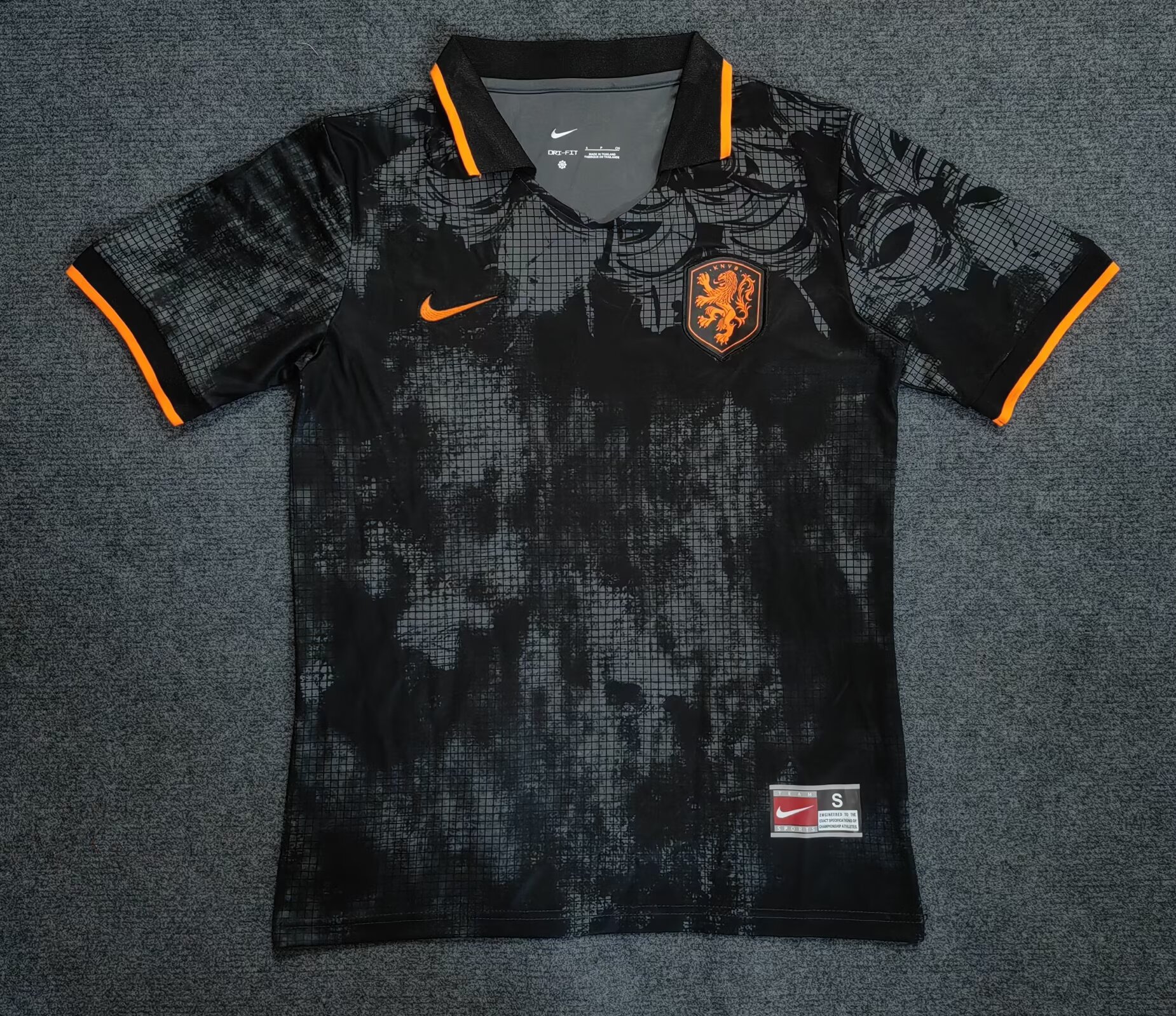 Fans Version 25/26 Netherlands Special Edition Black