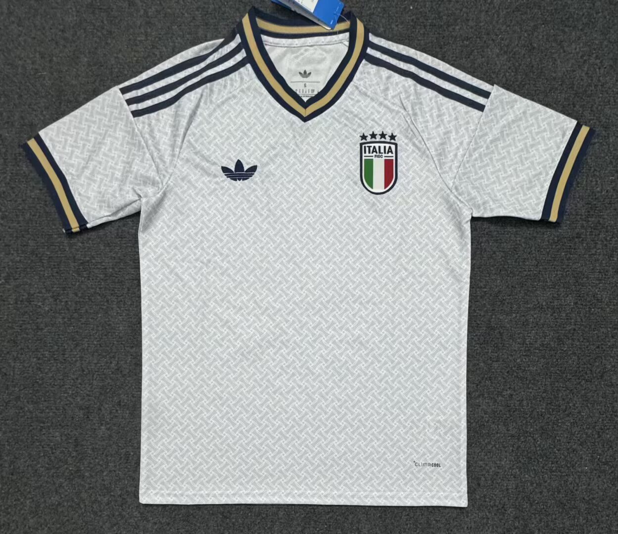 Fans Version 25/26 Italy away white